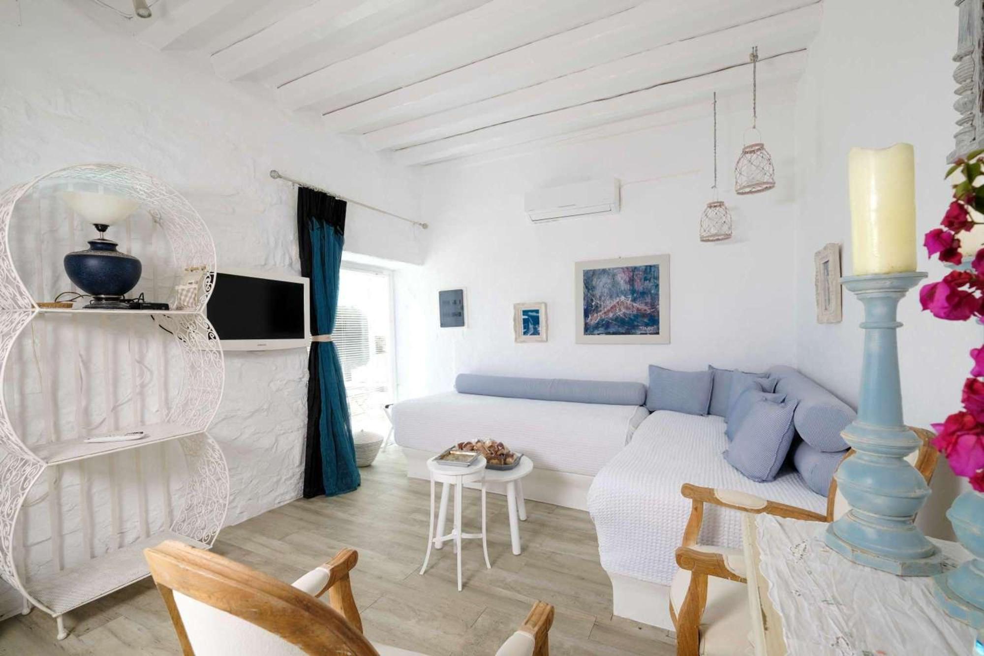 3 Paros All Season Villas エクステリア 写真