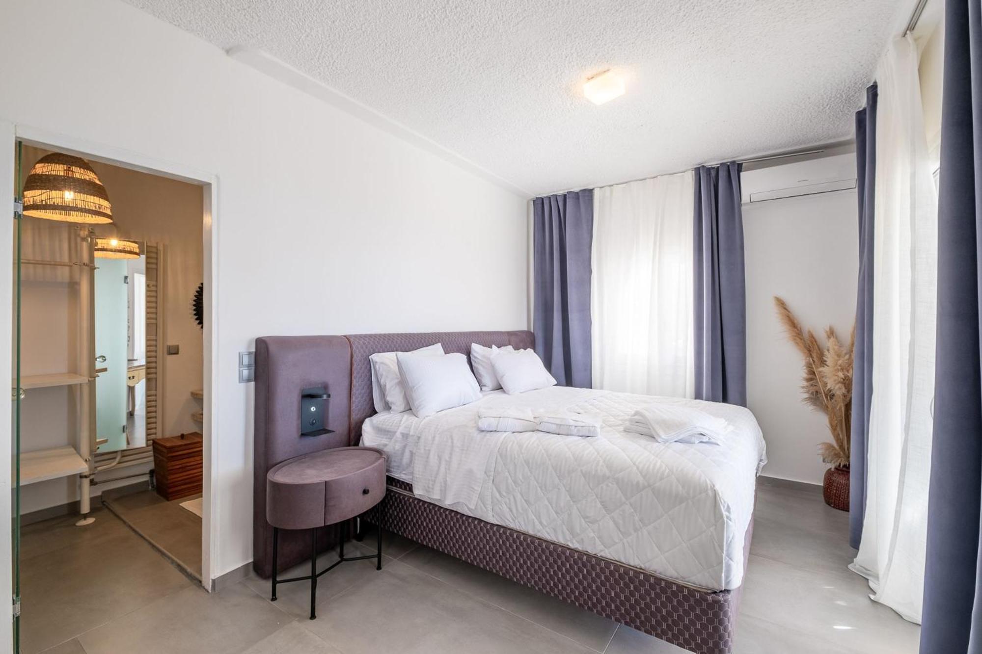 3 Paros All Season Villas エクステリア 写真
